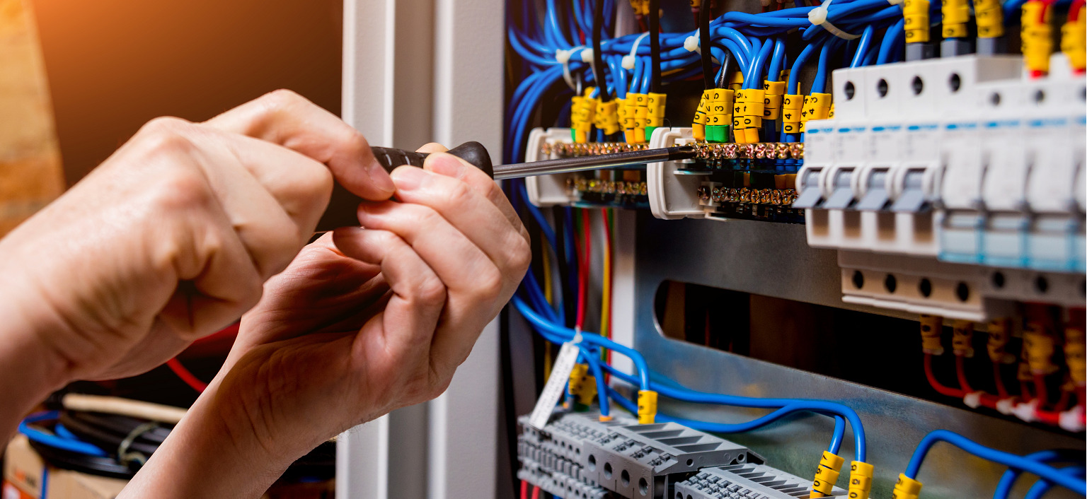 Top 7 Reasons to hire a Servico Electrician!